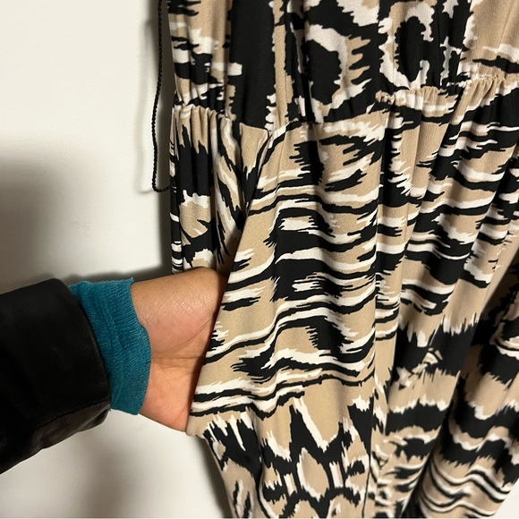 BCBG Max Azria Strapless Pockets Dress Animal Print Size Medium M - Picture 3 of 9